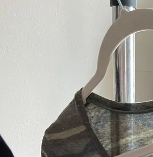T-shirt thumbnail 3