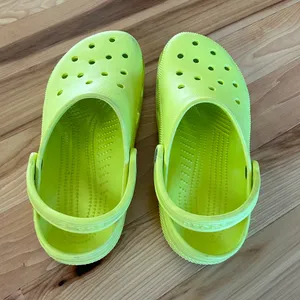 Crocs Classic Clog Acidity Yellow Mens 8 Womens 10 EUC thumbnail 6