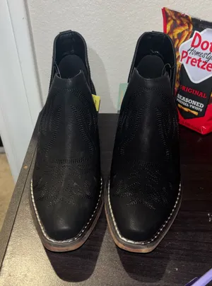 Ariat Black Roper ankle books thumbnail 1