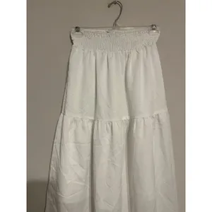 Princess Polly Dion Maxi Skirt White Tiered Peasant Smocked Waist Size 6 thumbnail 3