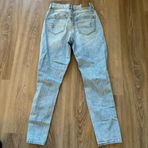American Eagle Light Wash Distressed Jeans thumbnail 4