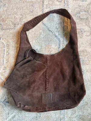 Leather slouchy bag thumbnail 1