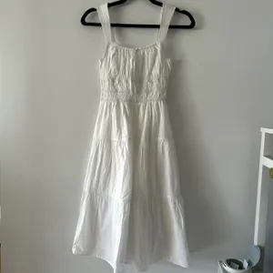 Aritzia Sunday Best Martine Cotton Poplin White Tiered Midi Dress NWT Size XS thumbnail 4