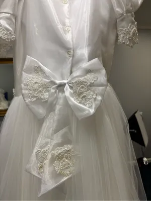 Ivory Lace Tulle Bridal Gown with Puff Sleeves thumbnail 5