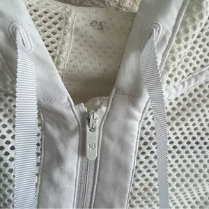 Lululemon Women’s Mesh On Mesh White Lightweight‎ Jacket Size Small/4 thumbnail 10
