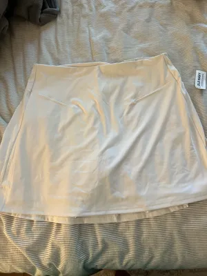 Old Navy Powersoft Skort thumbnail 1