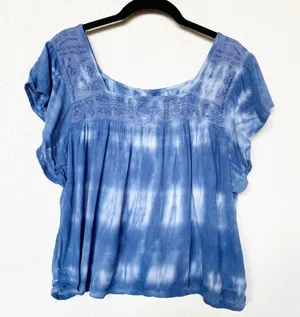Hollister Embroidered Square Neck Tie Dye Top Size Small thumbnail 1