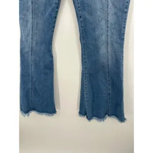 KanCan Flare‎ Jeans Womens 30 Light Wash Raw Hem Bell Bottom Stretch Denim thumbnail 4