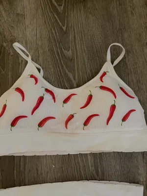 Pretty Little Thing Chili Pepper Set thumbnail 2