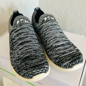 APL TechLoom Wave Hybrid Running Shoe‎ Sneaker, Lightweight Black, Size 9, NWT thumbnail 5