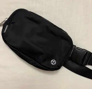 Lululemon Everywhere Belt Bag 1L thumbnail 1