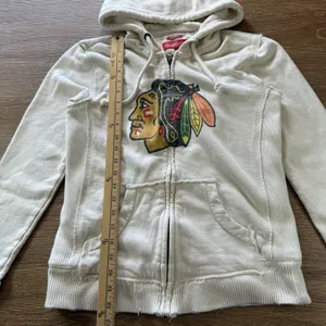 Mitchell & Ness Women's Chicago Blackhawks Zip Hoodie Cream Size M Distressed thumbnail 7