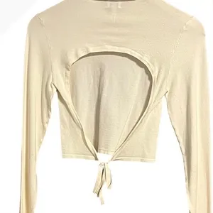 Aritzia Sunday Best Ellie Open Back Mock Neck Sweater Size M thumbnail 11