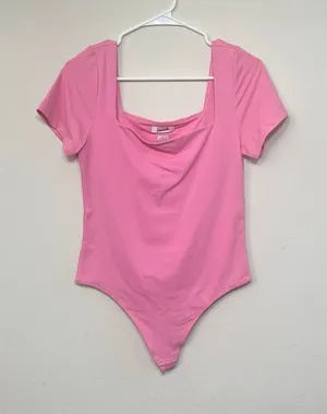 Aritzia Babaton Pink Square Neck Short Sleeve Bodysuit Large Women thumbnail 1