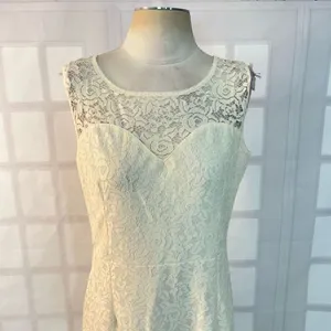 Miusol NWT Cream Floral Lace Sleeveless V-Back Maxi Length Dress Size XL thumbnail 2