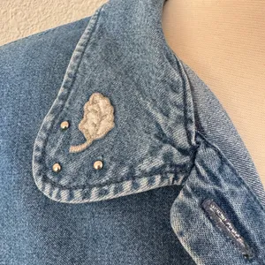 Vintage fall‎ Denim Shirt Large – Studded Leaf Embroidery 90s Style thumbnail 4