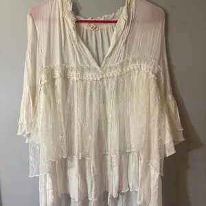 POL‎ white lace blouse thumbnail 1