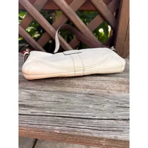 Coach Soho Buckle Flap Bag Cream Leather Shoulder Bag 8A05 Cherry Charm thumbnail 6
