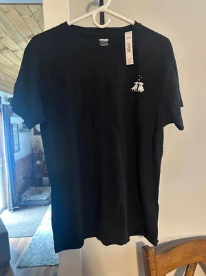 BNWT VS Pink black t-shirt with 2 dogs with hearts size XS thumbnail 1