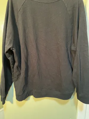 Levi's Women's Size XL Crewneck Sweatshirt Black White Batwing Graphic Classic thumbnail 7