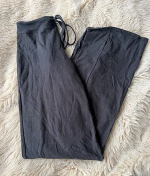 SKIMS Yoga Pants thumbnail 1