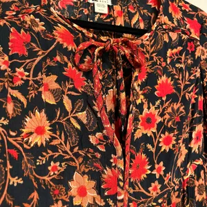 Billabong Dress Long Sleeve Mini Dress Dark Floral V Neck Red Black Medium thumbnail 5