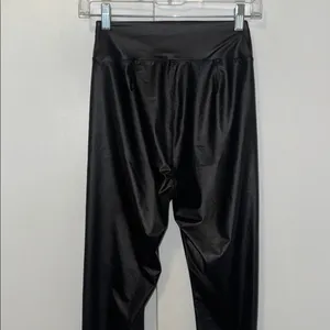 Aerie Offline Vegan Leather Leggings High Rise Women’s Size M Medium Black thumbnail 6