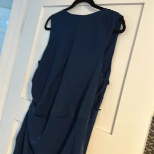 Abercrombie Elegant Navy Blue Sleeveless Dress thumbnail 3