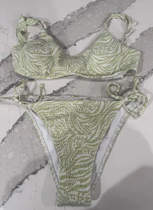 Bikini Set thumbnail 1