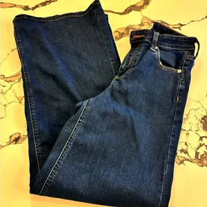 Universal Thread Deep Blue High Rise Wide Leg Jeans 6 thumbnail 2