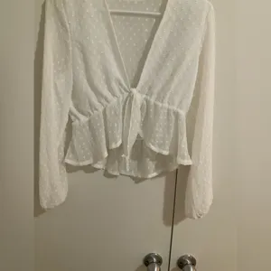 V-neck Tie Front Long Sleeve Crop Chiffon Blouse thumbnail 5