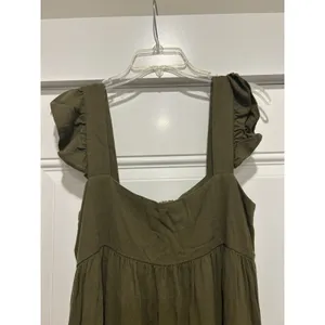 Women’s Olive Green Midi dress Sz Medium pockets Prairie Cottagecore Boho Ruffle thumbnail 3