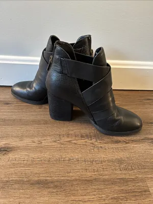 Isola |Black Leather Crisscross Ankle Booties with Gold Buckle sz 7M thumbnail 3