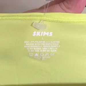 Skims Fits Everybody Green Highlight Sz Large Shrug thumbnail 6
