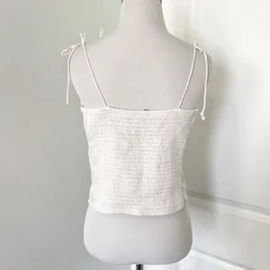 ✨Abercrombie & Fitch White Tie Strap V-Neck Sz Large Cami Top✨ thumbnail 8