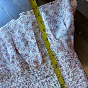 Mable Daphne Smocked Midi Dress Tiered Ruffle Stretch Medium Floral Print Dainty thumbnail 7