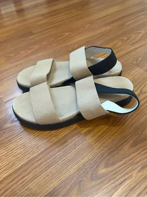 Keen Elle Backstrap Comfort Hiking Outdoor Water Sandals 9.5. thumbnail 3