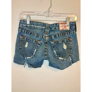 True Religion Bobby Cutoff Denim Shorts Distressed USA Size 24 thumbnail 2