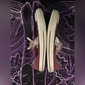 EUC Burgundy All Star Converse with fold over tongue size 8(Men’s)/10(Women’s) thumbnail 6