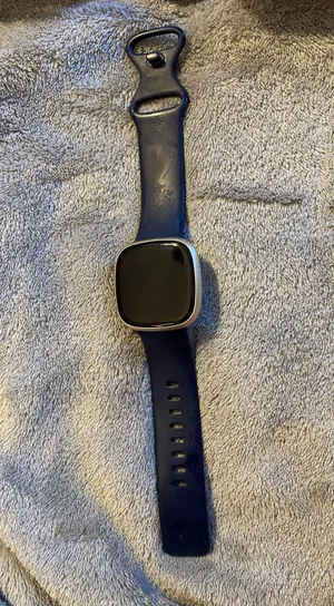 Versa 3 thumbnail 2