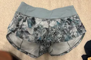 Lululemon Shorts thumbnail 1