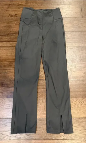 Athleta Stellar Straight Leg Pants Womens Size 0 Gray Front Hem Slit - C61-127 thumbnail 1