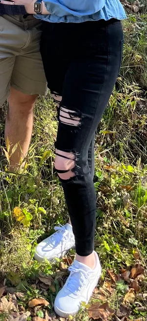 American Eagle Black Ripped Hi Rise Jegging thumbnail 2