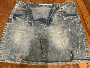 Tinseltown Crossover-Waist frayed hem Ripped Embellished Denim mini Skirt, 11 thumbnail 2