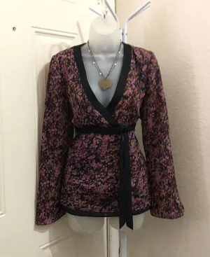 Black purple floral silky poly wrap style top blouse shirt long flare sleeves vneck belted tie back office siren #whimsygoth #coquette #grunge #goth #hippie thumbnail 2