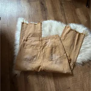 VERVET Kiss Of California High Rise 90’s Vintage Crop Flare Jeans thumbnail 8