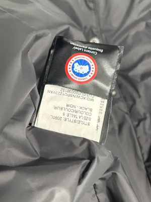 Canada Goose Kensington Parka in Black thumbnail 8