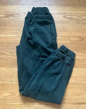 Brandy Melville Rosa Sweatpants thumbnail 2