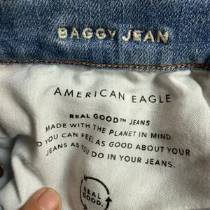 American Eagle Outfitters Baggy Jeans size 12 Light Blue Relaxed Jeans thumbnail 6