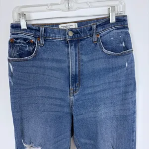 Abercrombie & Fitch The Ankle Straight Ultra High Rise Distressed Size 29/8 Long thumbnail 2